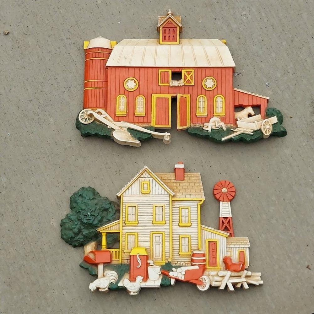 Vintage 1975 Homco Farmhouse Barn Wall Plaques Set of 2 Red Yellow 7368 7369 USA